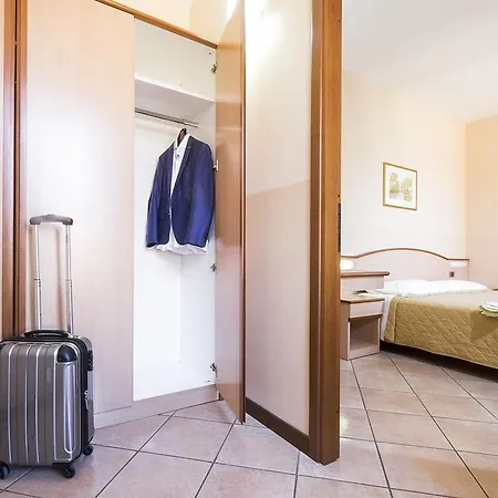 מלון דירות Xx Settembre 3*