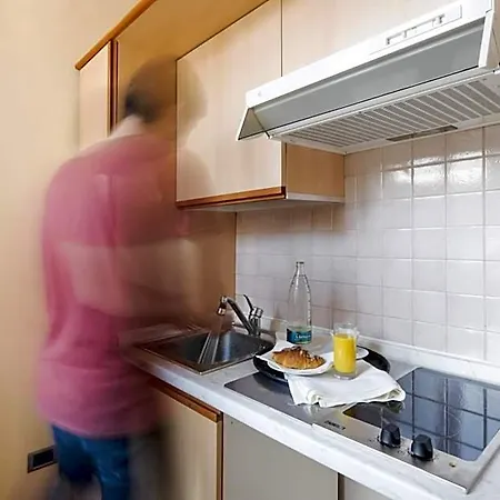 Xx Settembre מלון דירות אלבה